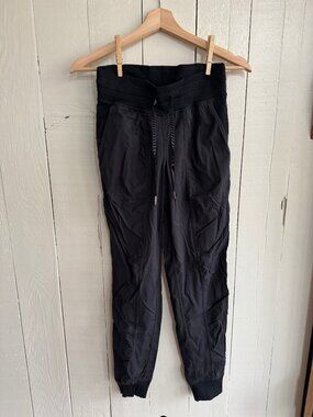 Lululemon pants